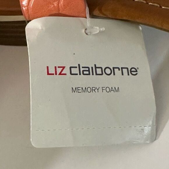 Liz Claiborne Twiggy Memory Foam Flip Flop T Strap Sandal Coral| Women Size 7 - Picture 6 of 9